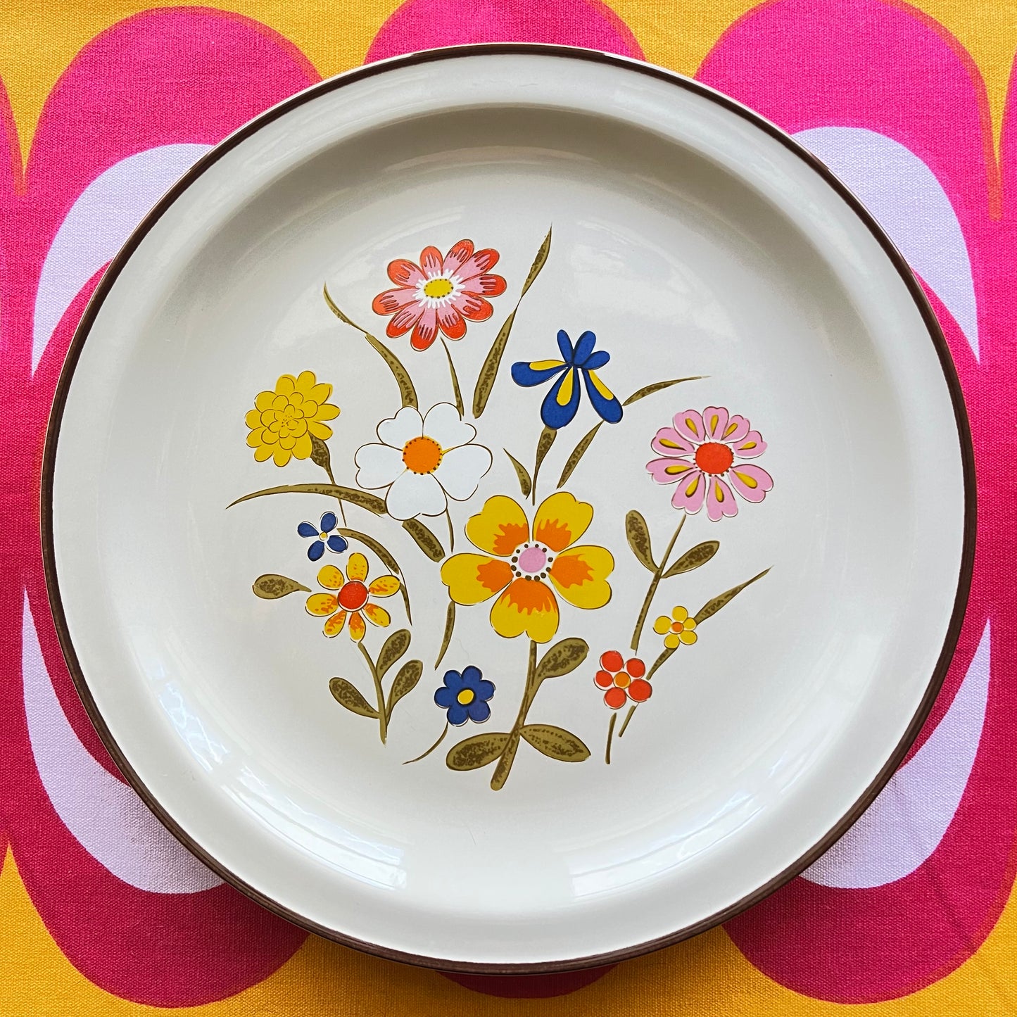 Vintage 70s Grace Stoneware Spring Flower S-1443 Dinner Plates- Made in Japan- Set of 5